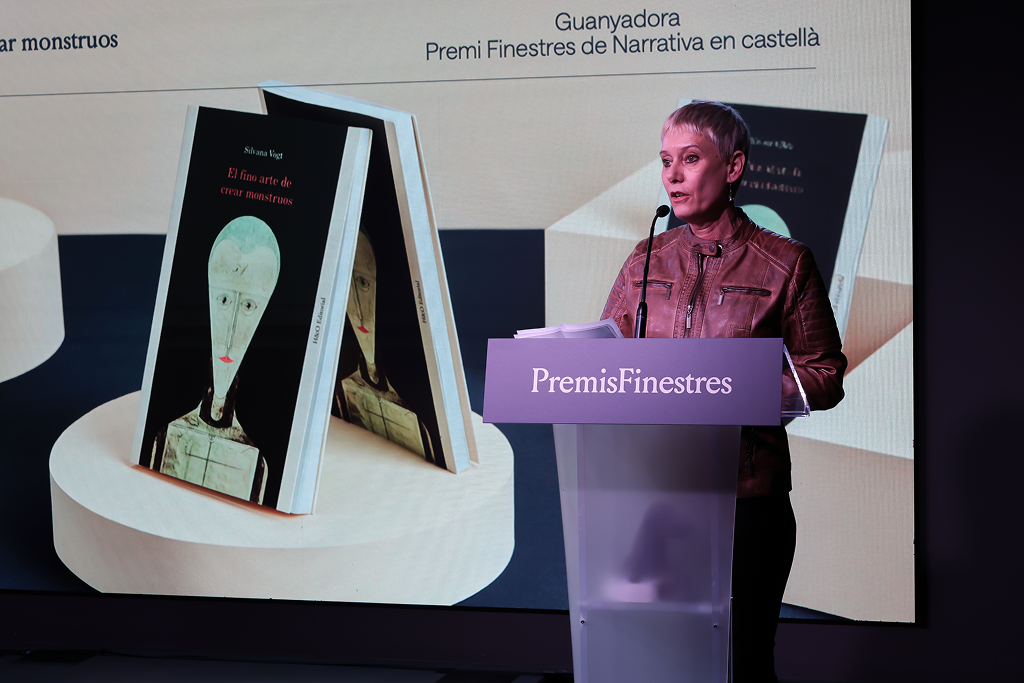 Silvana Vogt: «Empecé a escribir cuando entendí que la vida era el borrador de la literatura y que la literatura funcionaba con las mismas leyes de la infancia.»